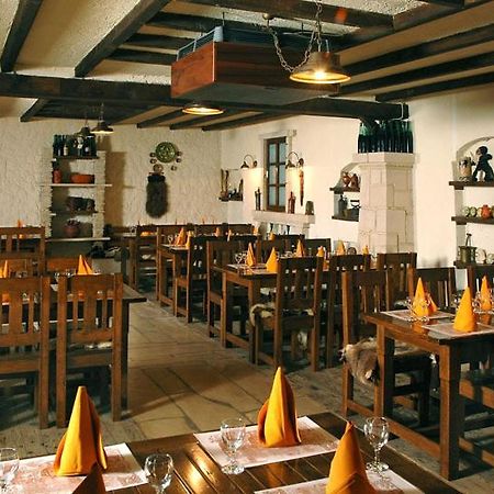 Hotel Irisa Букурещ Екстериор снимка