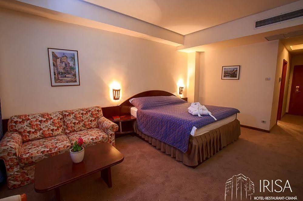 Hotel Irisa Букурещ Екстериор снимка